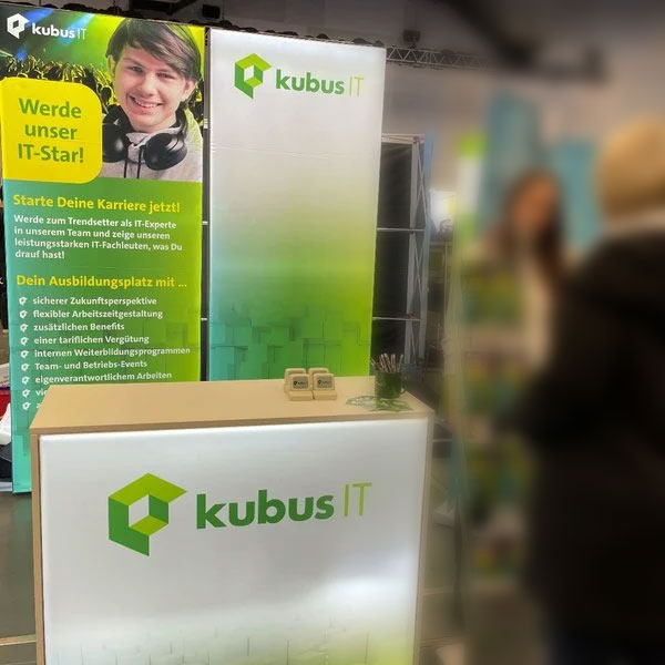 Teaser Quadrat Messeausstattung; kubus IT; LED-Displays; LED-Beratungsdesk
